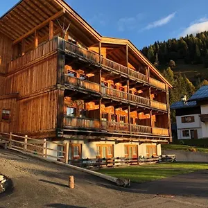 https://residence-valpiccola.hotelinveneto.com