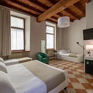 *** Guest house Residenza Accademia Italy
